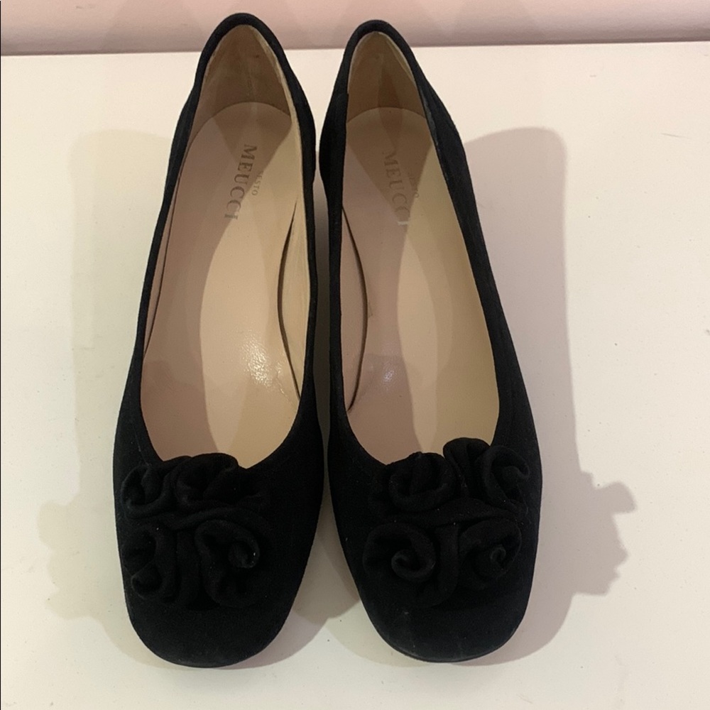 Sesto Meucci Black Heels with Floral Detail